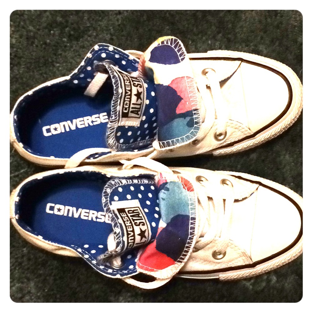 White converse NEVER WORN